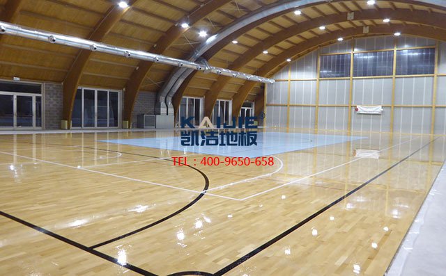 籃球館專用運(yùn)動木地板——凱潔地板