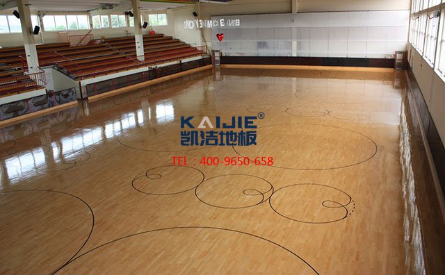 松木運(yùn)動(dòng)木地板有哪些優(yōu)點(diǎn)——?jiǎng)P潔體育木地板