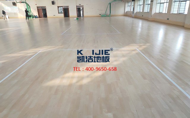 江蘇省泰州市紫荊河小學(xué)體育館運(yùn)動(dòng)木地板工程案例——?jiǎng)P潔地板