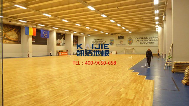 體育館木地板安裝施工藝，很全很專業(yè)——?jiǎng)P潔地板