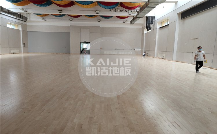 北京回龍觀育新學(xué)?；@球館木地板案例