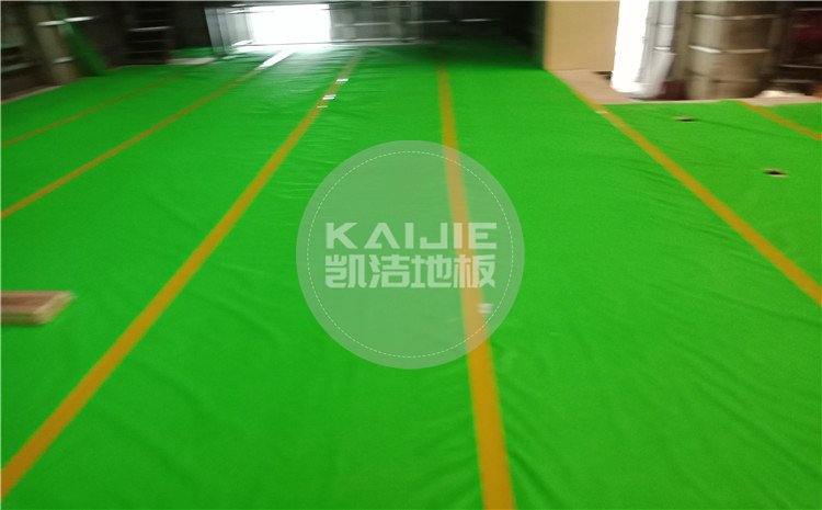 山東鄒城*一中學(xué)孟子湖校區(qū)學(xué)校體育館木地板項(xiàng)目——凱潔體育地板