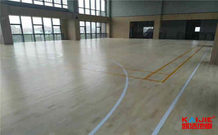 楓木體育運動地板造價是的多少？