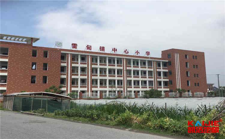 昆明楓樺木體育地板多少錢合適